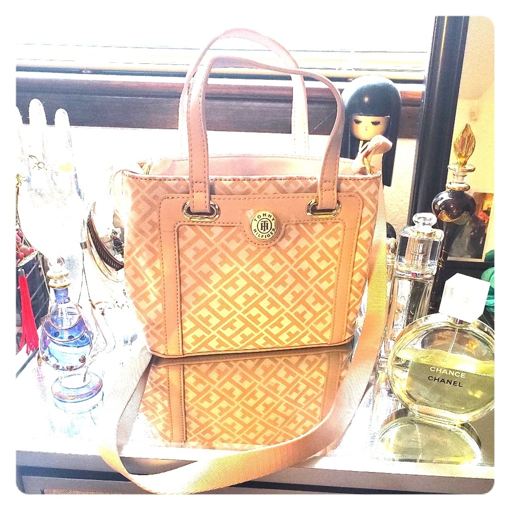 Tommy Hilfiger purse
